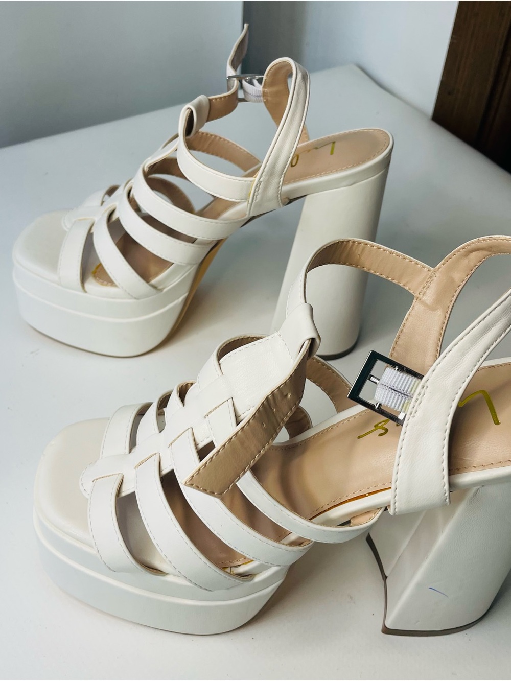 Lulu’s Faux Leather Chunky Platform Strappy Sandals in Cream
